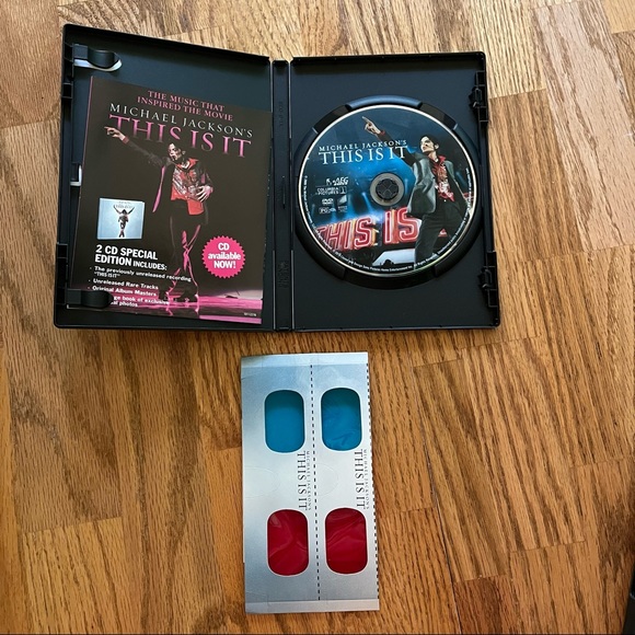 EUC Set of 2 Michael Jackson Music DVDs (This Is It/History on Film Volume II) - Picture 7 of 12